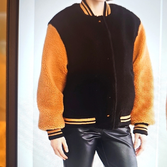 NWT BlankNYC High Pile Fleece Bomber Jacket Black and Tan (Cool Beans) L - Picture 1 of 11